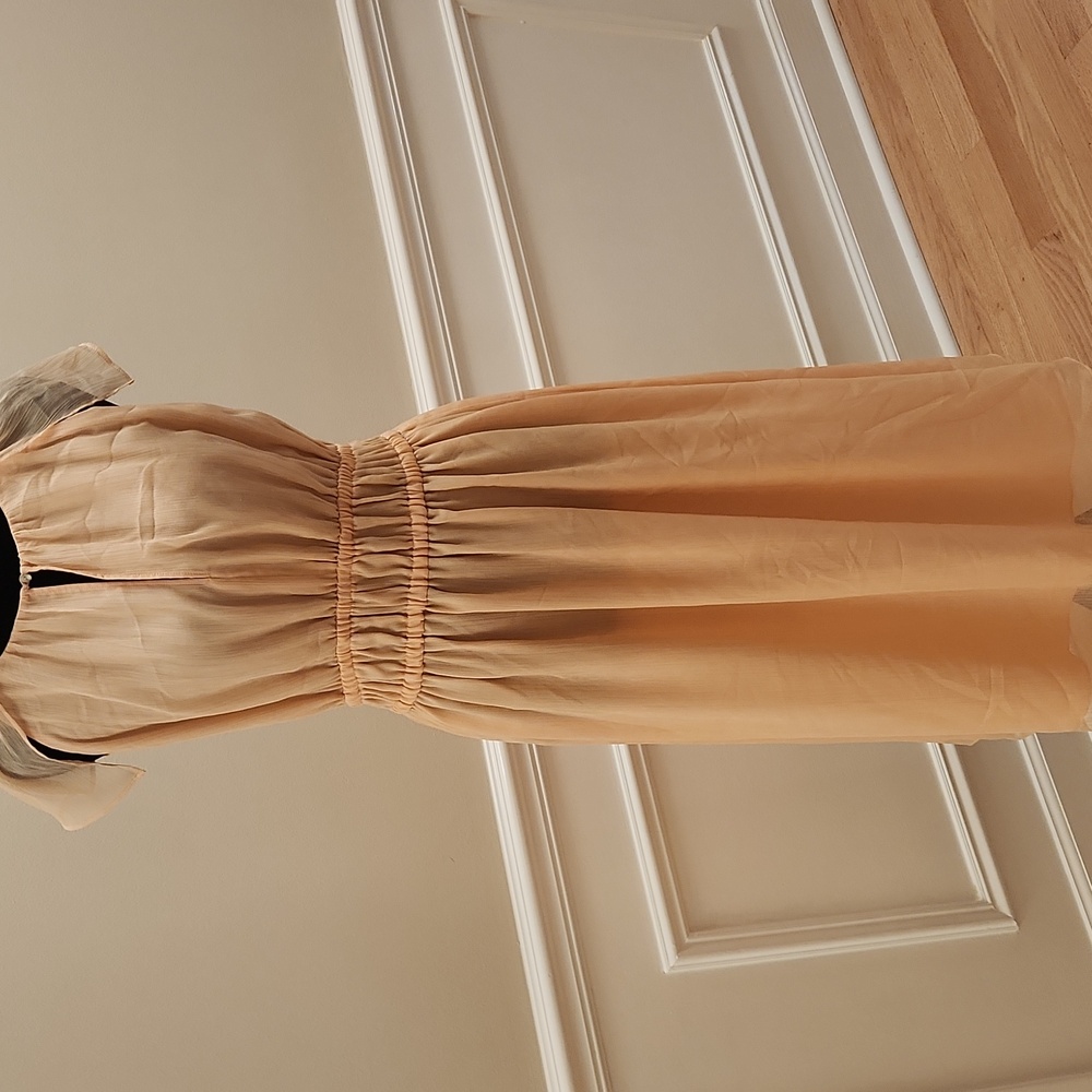 Elegant Cream/Peach Midi Dress